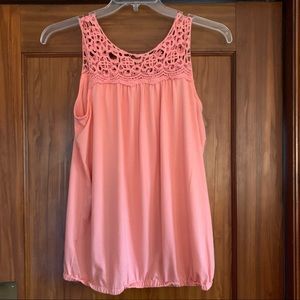 Salmon colored tank top